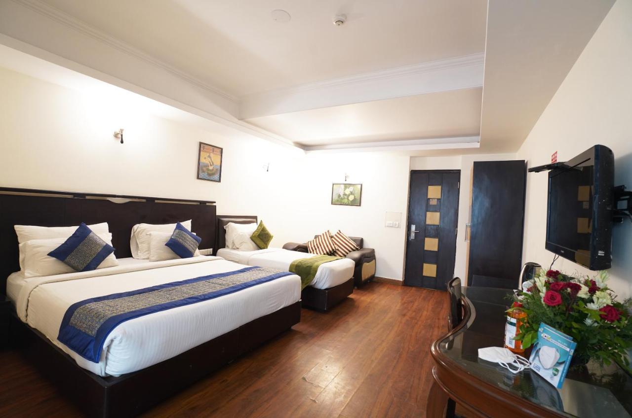 Airport Hotel Grand By Fantasia Nueva Delhi Exterior foto
